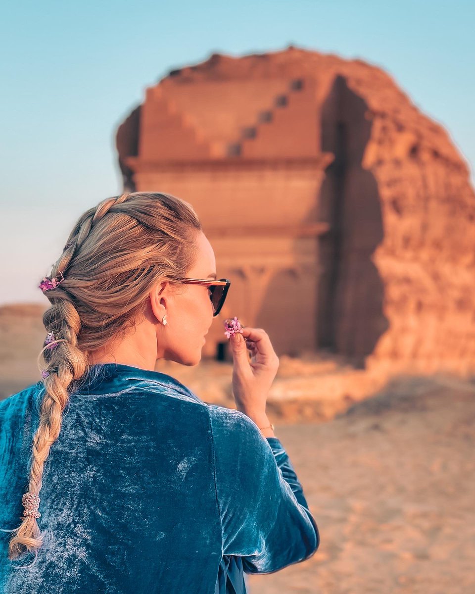 blueabaya's tweet photo. Happy birthday to me! It’s time to change my profile picture - please help me choose the new one, which image should I choose 1, 2, 3 or 4? 

#newprofilepic 
#explorearabia 
#saudiarabia https://t.co/XP2nJxGoUO