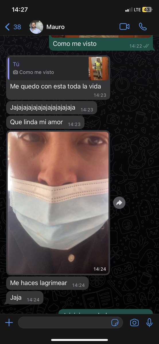Mi novio me acompaña desde el día 1 de mi carrera. Hoy le mande esta foto y se emocionó más que yo. No se que hice para merecer tanto amor 😭