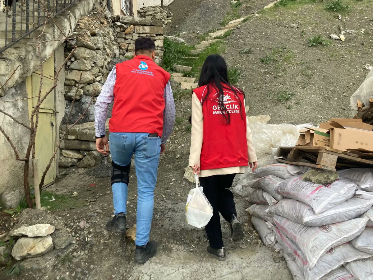 damlahakkari's tweet photo. Ramazan ayı boyunca yürüttüğümüz Sofradan Kalbe projemizin bu yılda sonuna geldik. Bu süreçte bizlere destek olan, beraber yol gönüllüdaşlarımıza ve işletmemize teşekkür ederiz 🥰🥳
@DamlaVolunteers @gsb_eak @gonullufed
#sofradankalbe https://t.co/z97tmz3yYa