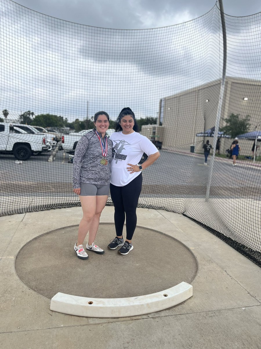 PsjaNorthTrack's tweet photo. 🗣️Huge Congratulations 🎉🎊 to our Area Champion Jaylah Martinez our Raider Family is very proud of you! Jaylah will also advance in the Discus!! #regionals https://t.co/G6dOpIhaxC