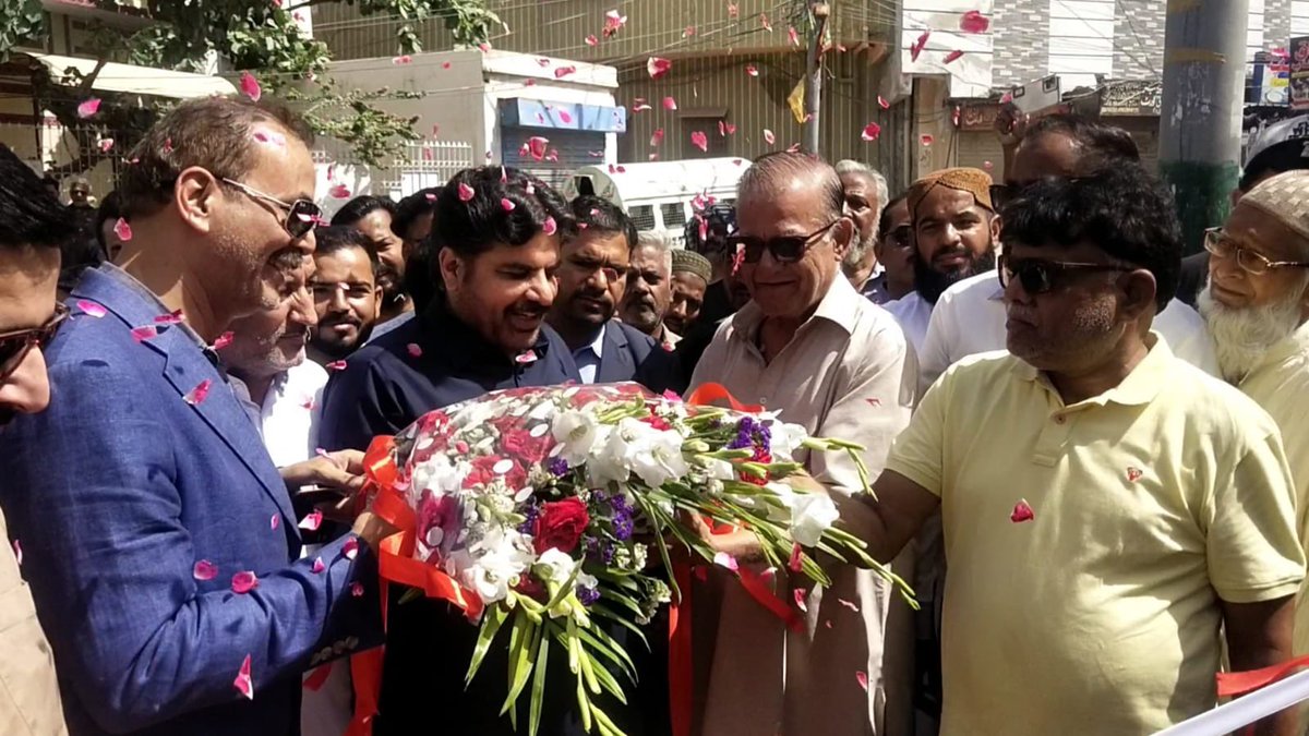 DCKhiCentral's tweet photo. #Project56 of #Project100 is the Shudha-e-Haq park at KBR, North Nazimabad. It was all barren due to lack of sweet water. Now it has been revived by DMC Central with the use of grey water. Today it was inaugurated by Hon’ Minister LG&amp;HTP Nasir Hussain Shah sb. https://t.co/AiLX1aNdEN