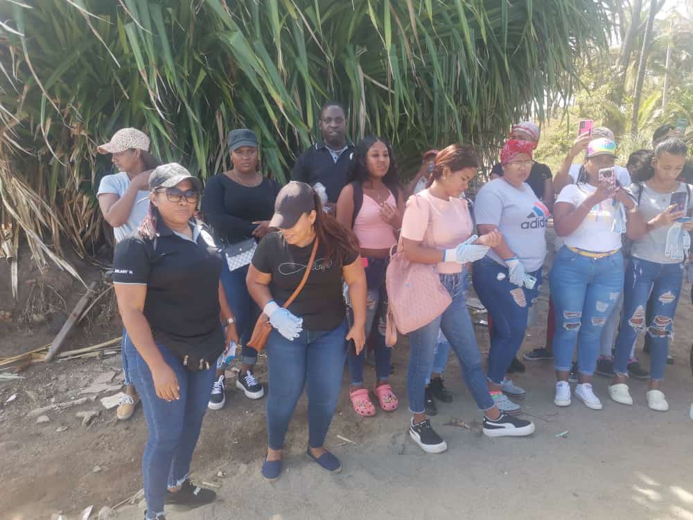 JAP_C3's tweet photo. Jóvenes con Actitud Positiva, se suman a participar de la jornada de limpieza en la playa de Piña, en el distrito de Chagres en la Costa Abajo de Colón. Actividad Liderizada  por @miambientepma  @pgn_panama  @defensoriapan donde se recolectaron más de 1000 libras de desechos. https://t.co/F6CHmwKUAB