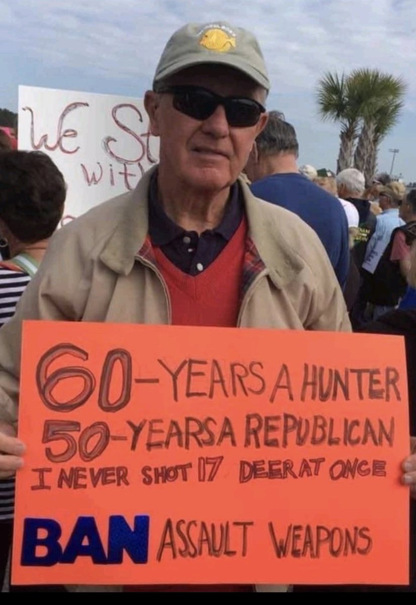 MrCollins20222's tweet image. I tweeted this one year ago today. It still needs to be said.

#BanAR15s
#SensibleGunControl