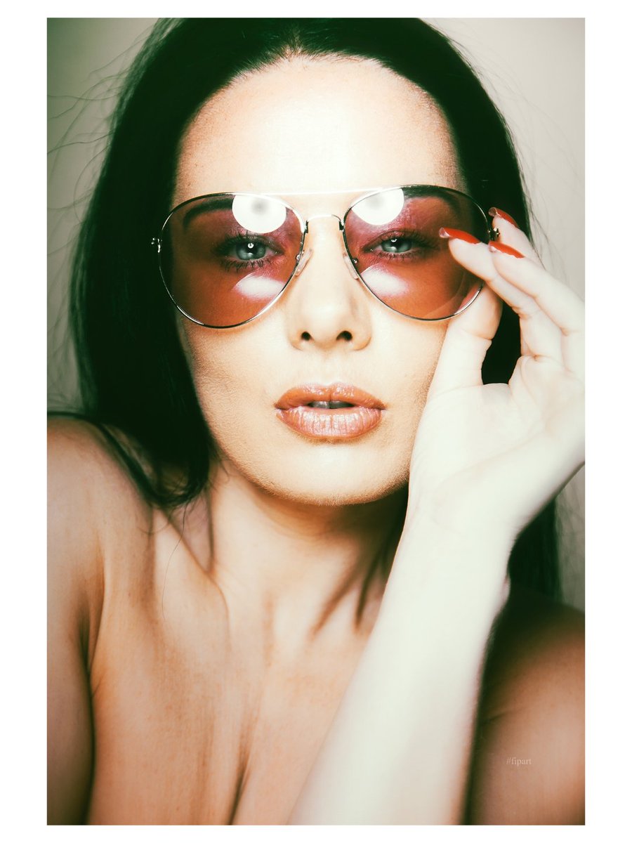 fipartmedia's tweet photo. #TBThursday 
#fipart #modelsearch #fashion #fashionphotography https://t.co/4Ot3yxQ4OY