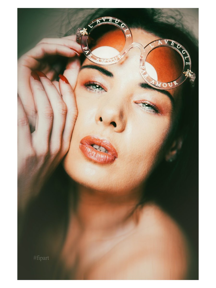 fipartmedia's tweet photo. #TBThursday 
#fipart #modelsearch #fashion #fashionphotography https://t.co/4Ot3yxQ4OY