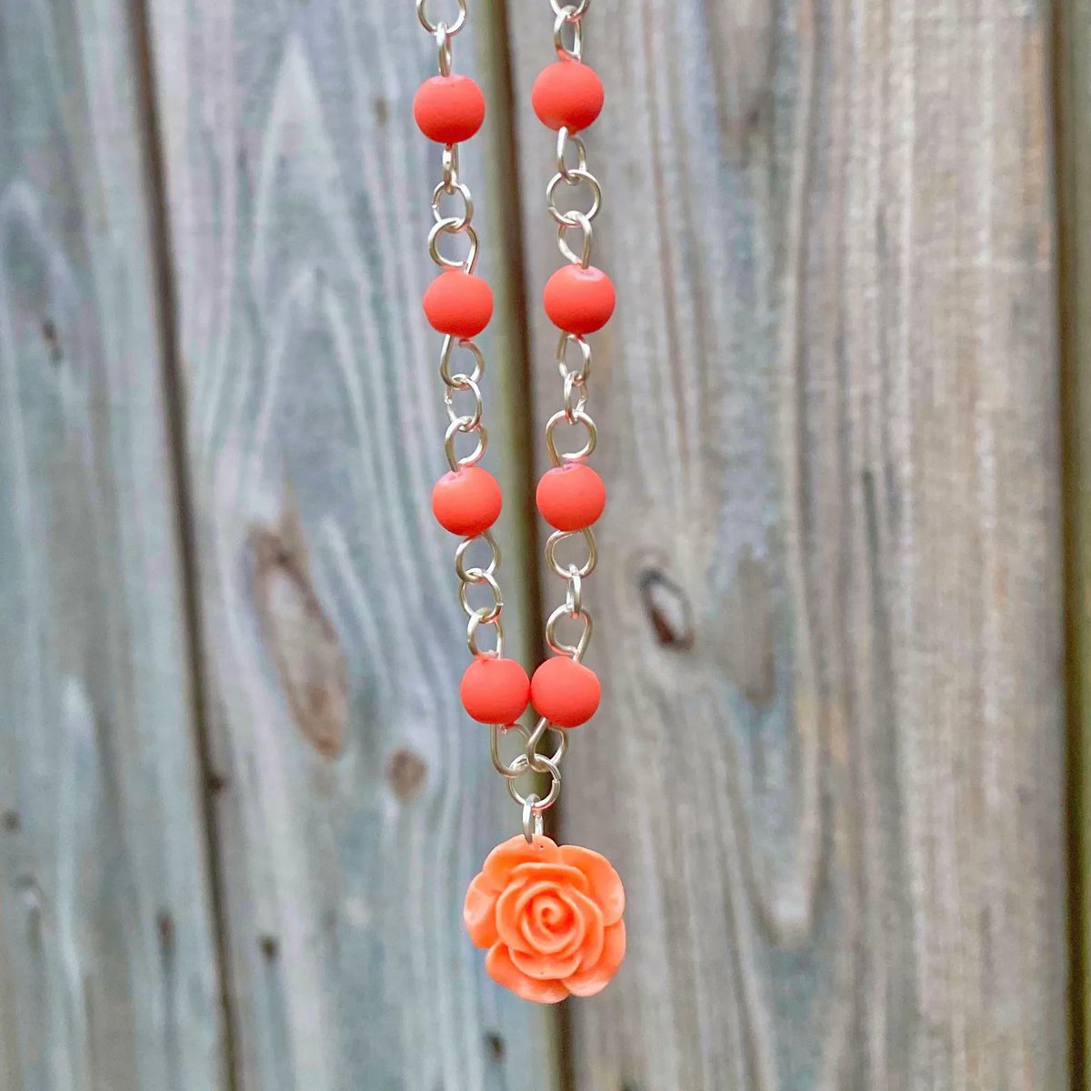 seekin_sunshine's tweet photo. the very last necklace available from my flower collection🌸 https://t.co/AKkcnCx7vT