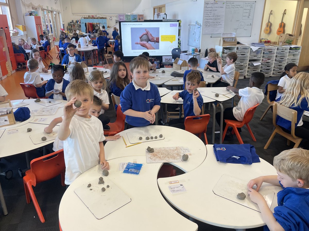Y1WFA's tweet photo. We’ve had another tremendous Thursday of learning. We were athletes with @BSFound this morning! This afternoon we were Artists, learning the skills to make clay models and as Musicians we were learning about pitch using a pitch ladder and glockenspiel! #curiosityandimagination https://t.co/IFVcq9OJcl