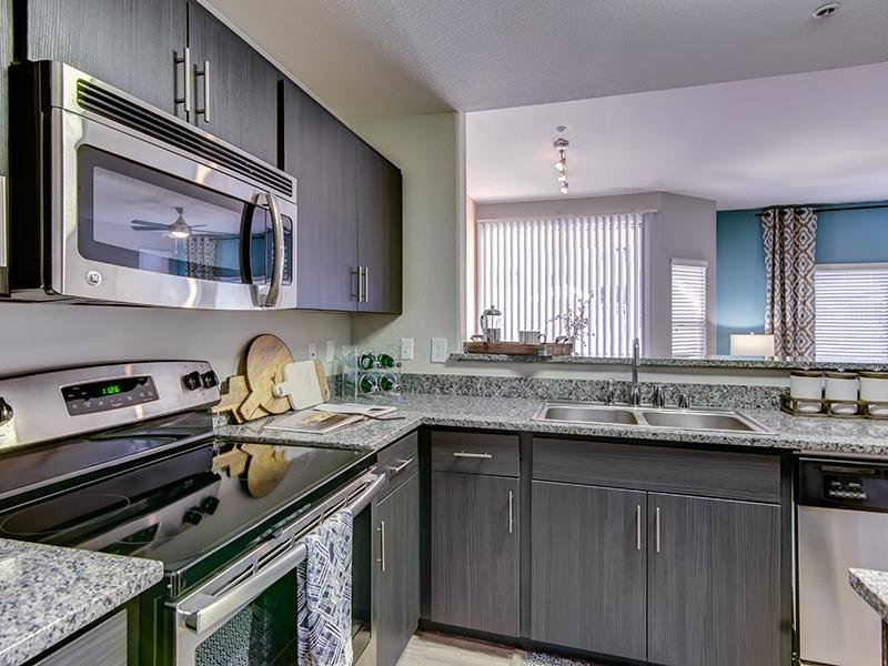 azvkp's tweet photo. Elegant 1br in a luxurious community + $500 off move-in | 1 Bedroom | 1 Bath | 839 SqFt. | Central Phoenix https://t.co/9gMF0UXiGX https://t.co/OP0WaBbeED