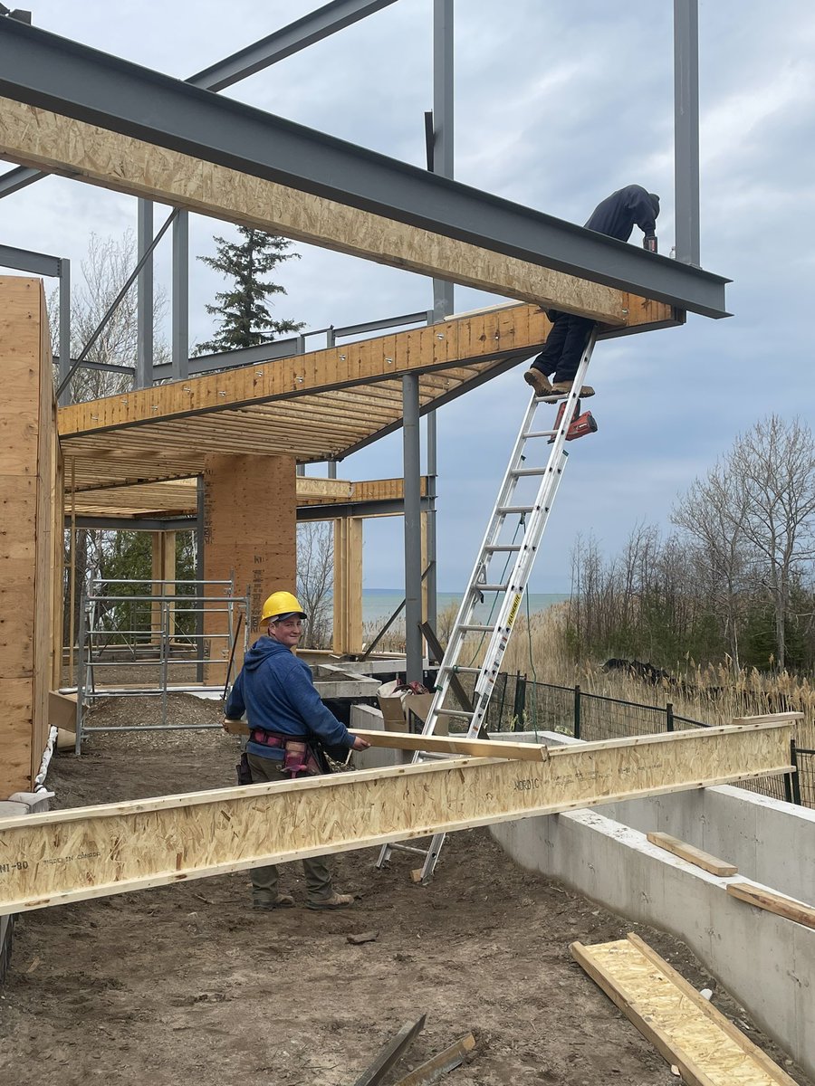 SCICoopDept's tweet photo. SCI Co-op student ready to assist with Engel Custom Homes!! https://t.co/M45KLdmZJ9