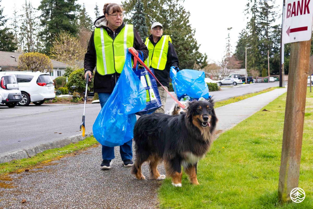 WA_Marysville's tweet photo. Big shout-out to Marysville residents who are stepping up to the plate and joining the Litter League! #ThankYou for helping clean up our city. #yourock #everylitterbithelps #MyMarysville https://t.co/cdY77wpPhI