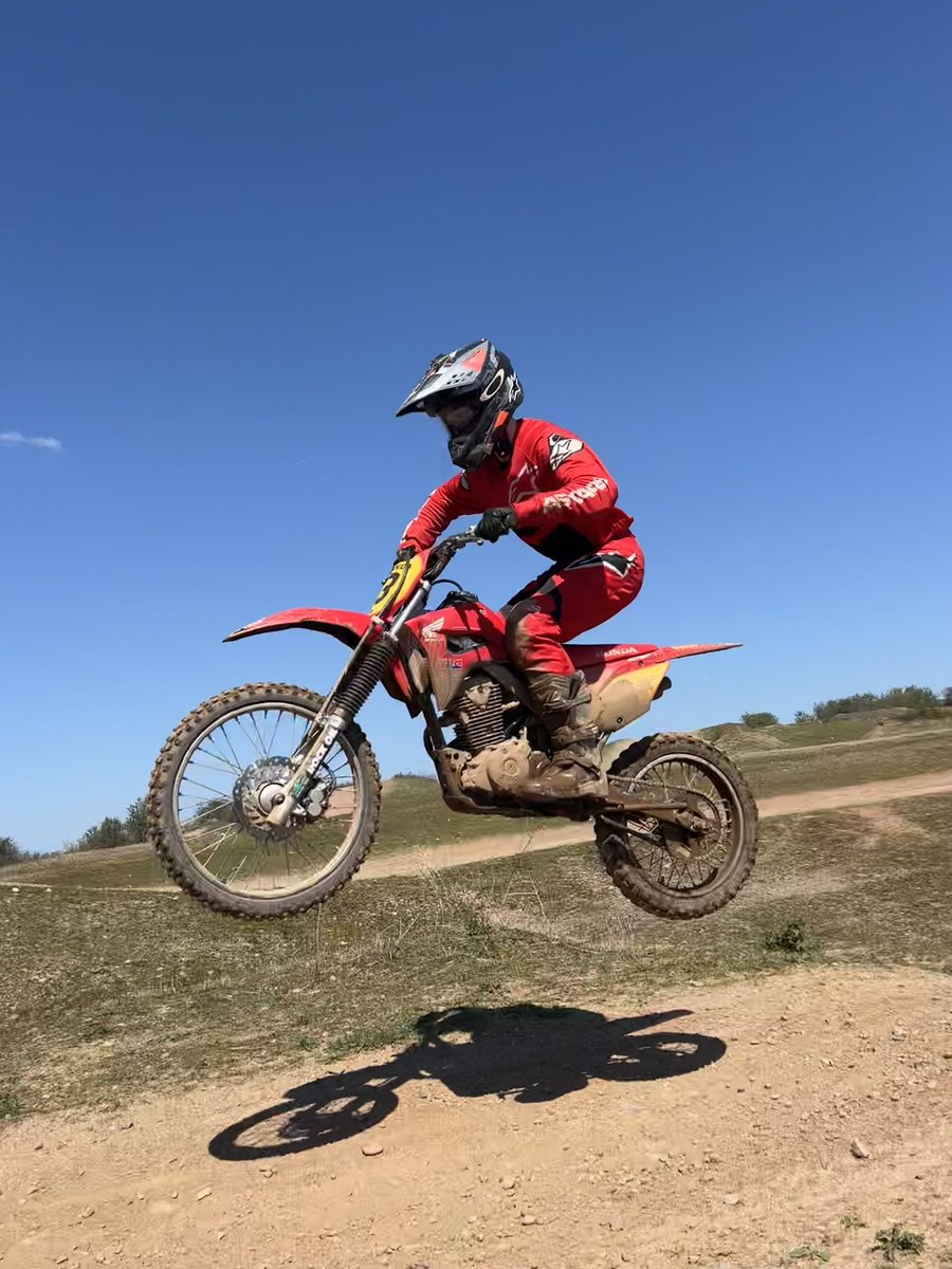 vocedcardiff's tweet image. What a productive and fun day at Cardiff Motocross Track! ☀️🏍️ Our talented students were busy completing maintenance tasks with ease and also got to practice their motocross skills on the track. Thanks for all your hard work and dedication! 👏 #motox @YBCBridgend @CathaysHigh