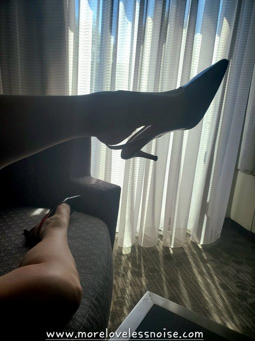 Sexy is a whisper not a shout.  Mature is sexy. https://t.co/jOSKCjqRVx