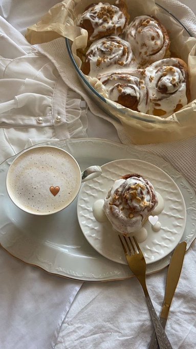 Alina_Linachka's tweet photo. cinnamon rolls https://t.co/SPG1E21sjq
