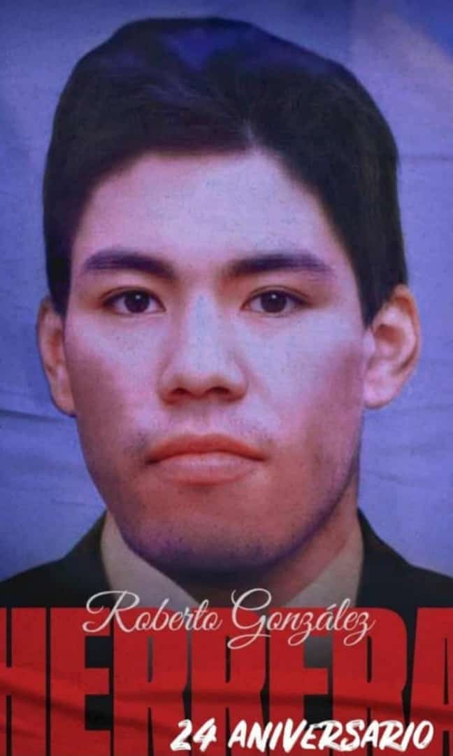 Uva22's tweet photo. Hoy recordamos a nuestros heroes, Roberto González y Emilio Cadenas, tanta coincidencia tenían que ambos les llamaban "chinos",eran estudiantes de la UNAN, jovenes asesinandos por la derecha en Nicaragua, con 19 años de diferencia, 24 años de caído tiene Gonzales y 5 años Cadenas https://t.co/snTZKO2lc1