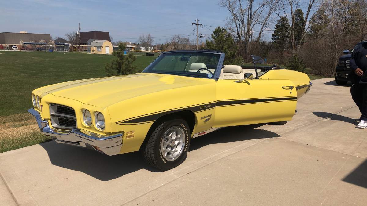 ForeverPontiac's tweet photo. #GarageGrab Thursday! This is 72lemandrop's 1972 #Lemans #Sport

For more info on this #Pontiac or to create your own online #Garage to showoff yours, go to: https://t.co/HBG1NcOpzX

#foreverpontiac #pontiaconly #pontiaclemans #classiccars #cars #carshow #garagegrabthursday https://t.co/vdTKCcrWh4