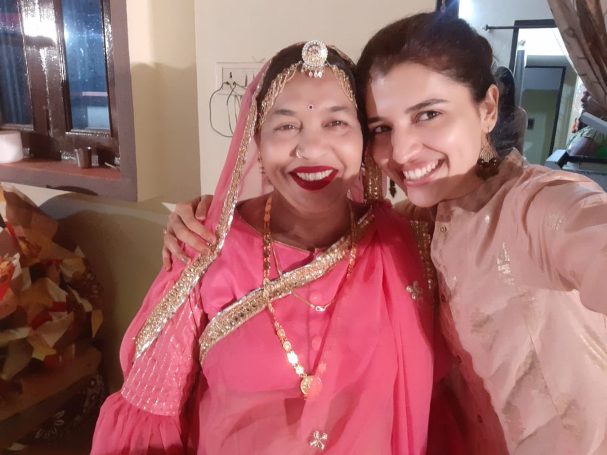 ChitraShuklaOff's tweet image. My Most beautiful Maa from inside outside…
माँ को जन्मदिन की बहुत बहुत शुभकामनाएं 🌼☀️✨✨☀️♥️

She is my whole life in one word माँ ☀️

#makajanamdin #myman #mygoddess #happybirthdayma #manjushukla #shuklafamily #chitrashukla #specialday #naturalpic #naturalbeauty