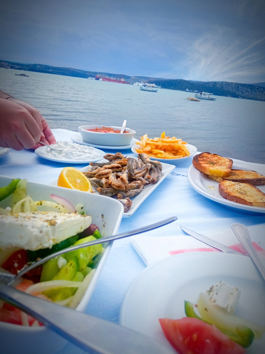 jonybubble's tweet photo. Lunch

 #Εύβοια #Greece https://t.co/NRNEHgODmd