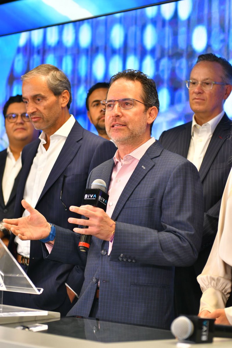 BIVAMX's tweet photo. Por su parte, Hector Ovalle, Director General de #COCONAL, habló sobre cómo fue el desarrollo de relación con Infraestructura México durante los 18 meses que duró el proyecto hasta su colocación. Y recalcó “Esto es solo el comienzo”. https://t.co/mU0UELL5Qs
