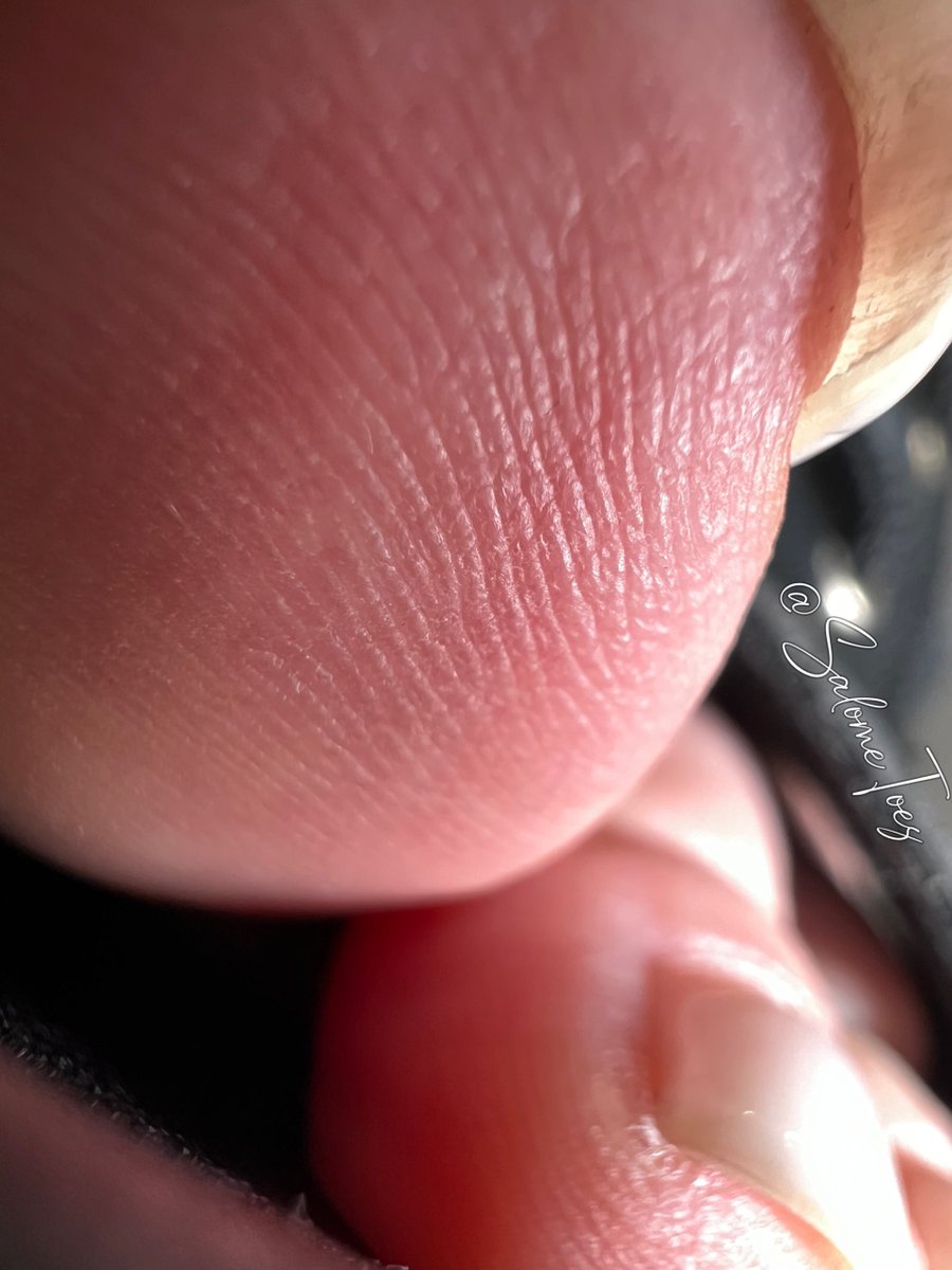 SalomeSaSa tweet media