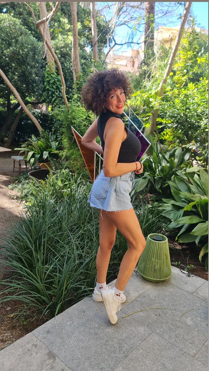 Famosas y Presentadoras on Twitter: "Rocío Madrid"