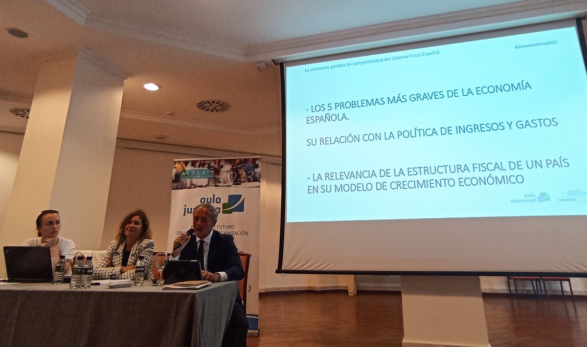 fundacionfifed's tweet photo. La segunda mesa de las #IJornadasAltea2023 gira en torno a la #financiacion y la #fiscalidad. La protagonizan la abogada especializada en #startups Carmen Menéndez y el catedrático de Dcho. financiero y tributario Andrés Sánchez Pedroche y la modera la catedrática Carmen Boldó. https://t.co/FrAhYhoTDT