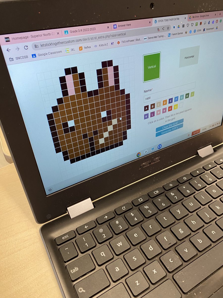 ddfish's tweet photo. Earth day love with pixel art in Grade 3/4 @HASlearns @TheCobblestoneC @byStickTogether https://t.co/yRf6pTpSHS