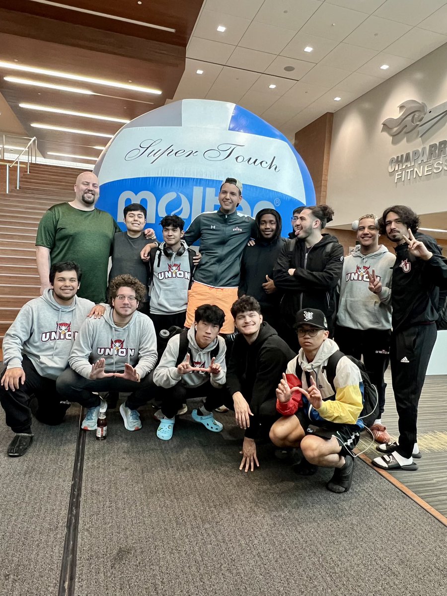 UnionOwls's tweet photo. READY. SET. LETS GOOOO. 😤 

@unionowlsmvb flew to Illinois for the 2023 NJCAA Men’s Volleyball Invitational!

1st match is tomorrow at 10:00 am. We will be livestreaming at the Commons (Cranford Campus). 

GO OWLS‼️ #UnionNation🦉 https://t.co/5rO679cMLr