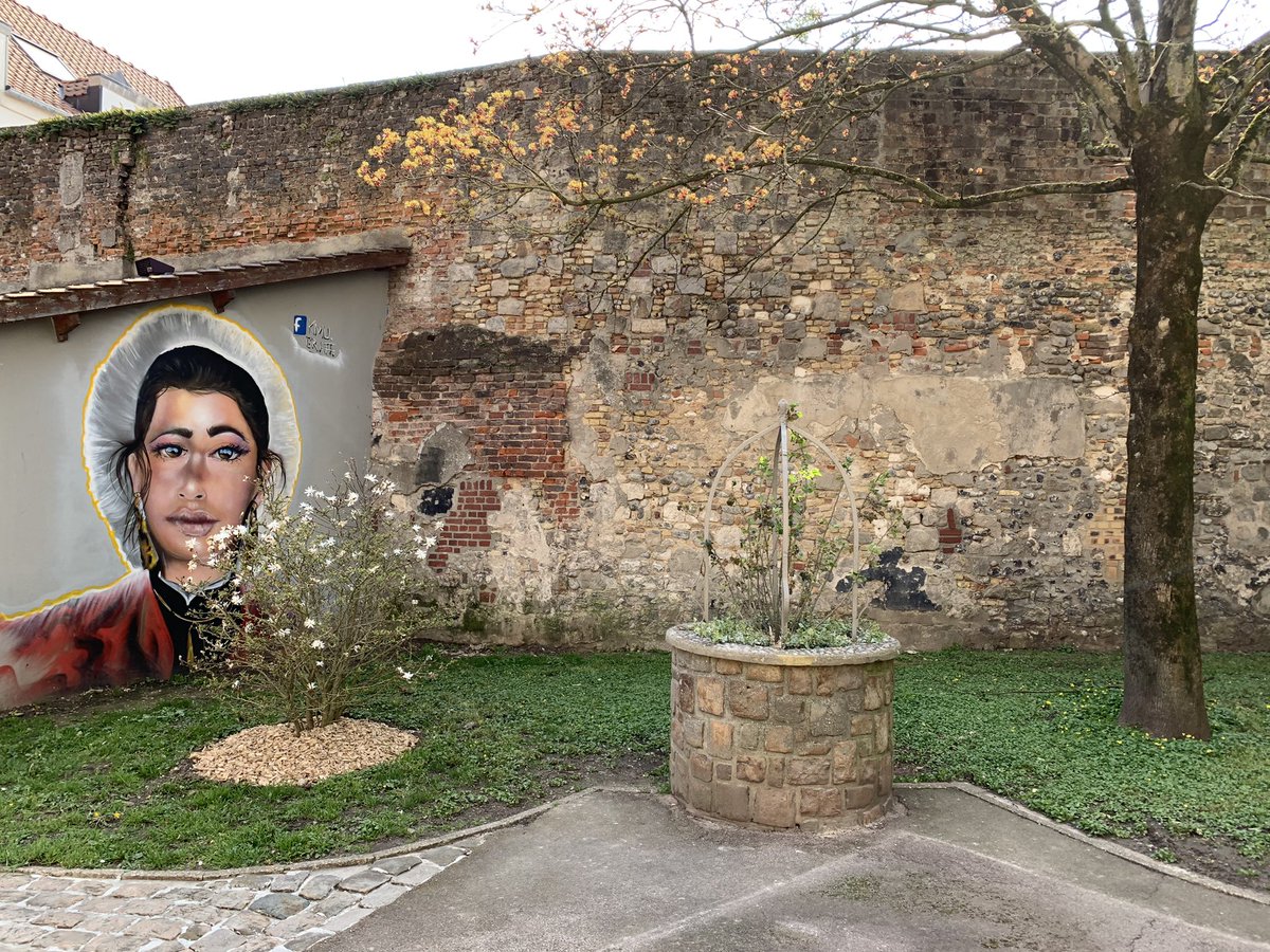 JulienFaivre5's tweet photo. Première tournée du jury national du @VVFleuris en région #hautsdefrance  ! Merci aux élus, agents et bénévoles pour leur accueil chaleureux et pour l’énergie qu’ils emploient à maintenir leur labellisation au niveau 4 fleurs 🌺🌺🌺🌺 @villeetaples @AmiensMetropole @Grandesynthe_ https://t.co/WCvu3AbvRW