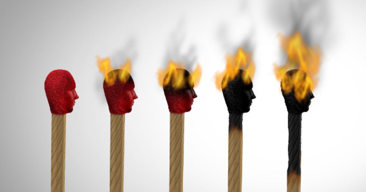 dwgarre's tweet photo. Psychologists point out that while #burnout can look like depression – it is a different disease. Leaders can consider offering employees time off, exciting projects, and wellness support to mitigate its negative effects. #Wellness #MentalHealth https://t.co/5fH7ijsPK9 https://t.co/XyezyIiFno