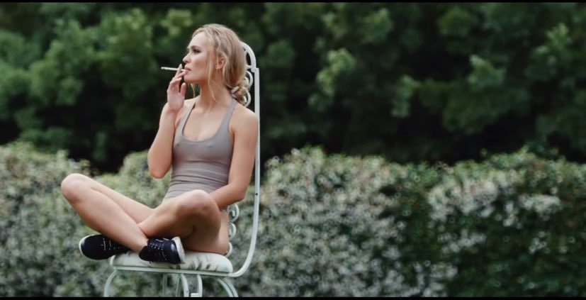 SiteTheWeekndBR's tweet photo. O videoclipe da faixa ‘Double Fantasy’ estará disponível amanhã, 01h da manhã. https://t.co/Jnr5HOETjU