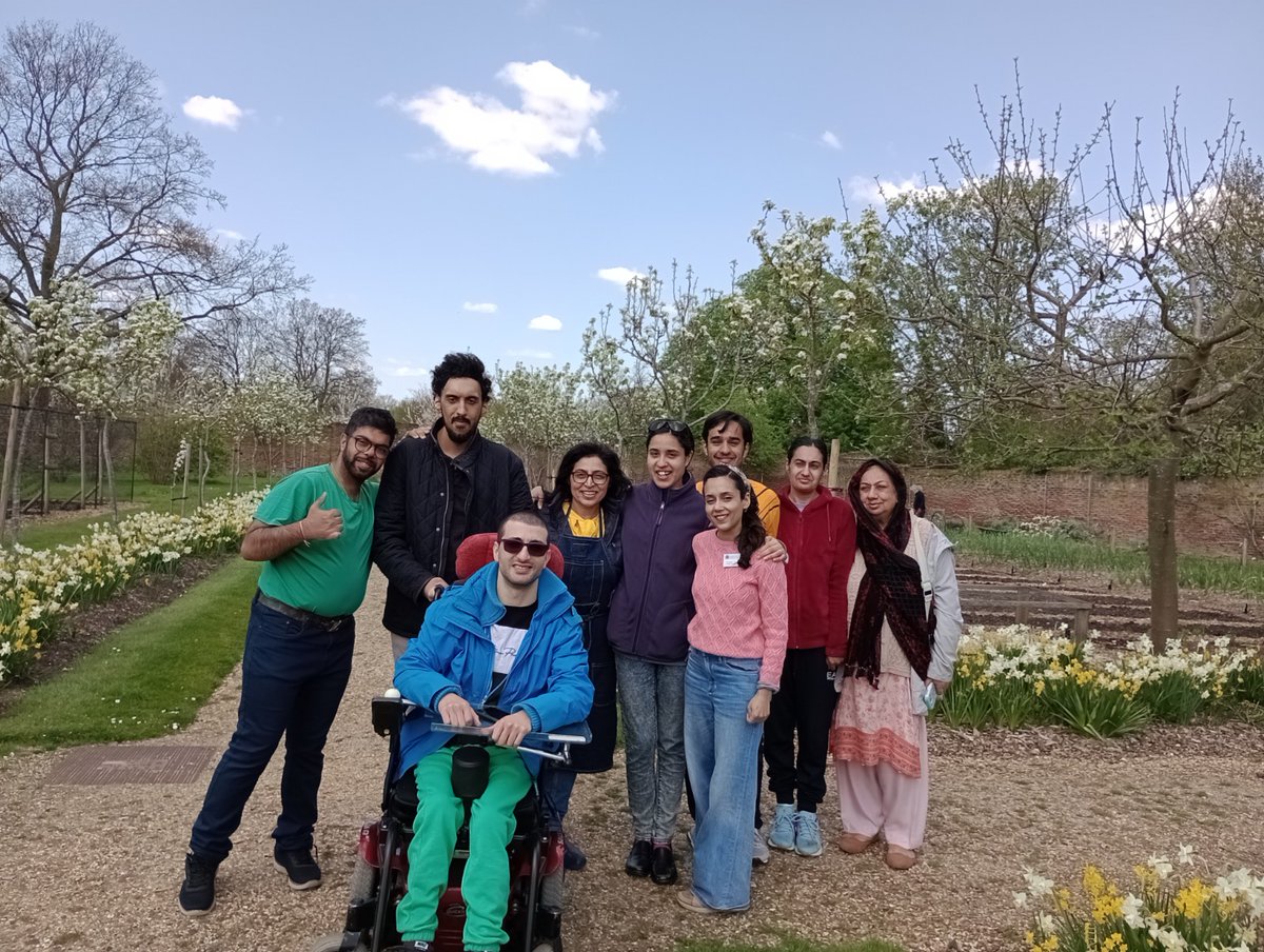 We had a great time this afternoon at @Chiswick_House for our #BigLocal Cooking in Chiswick Club! If you're interested in joining us, it's free, please get in touch with us at info@ccwl.org.uk. Big thanks to @TheRealManju for leading an amazing session today, good to be back 😀❤️