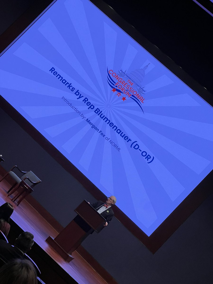 wexleresq's tweet image. half of americans live in states where #Cannabis is legal 

anyone else confused ???#commerceclause #itsnotrational @repblumenauer @DCMJ2014 @VAMJ2019 @MDMJ2018