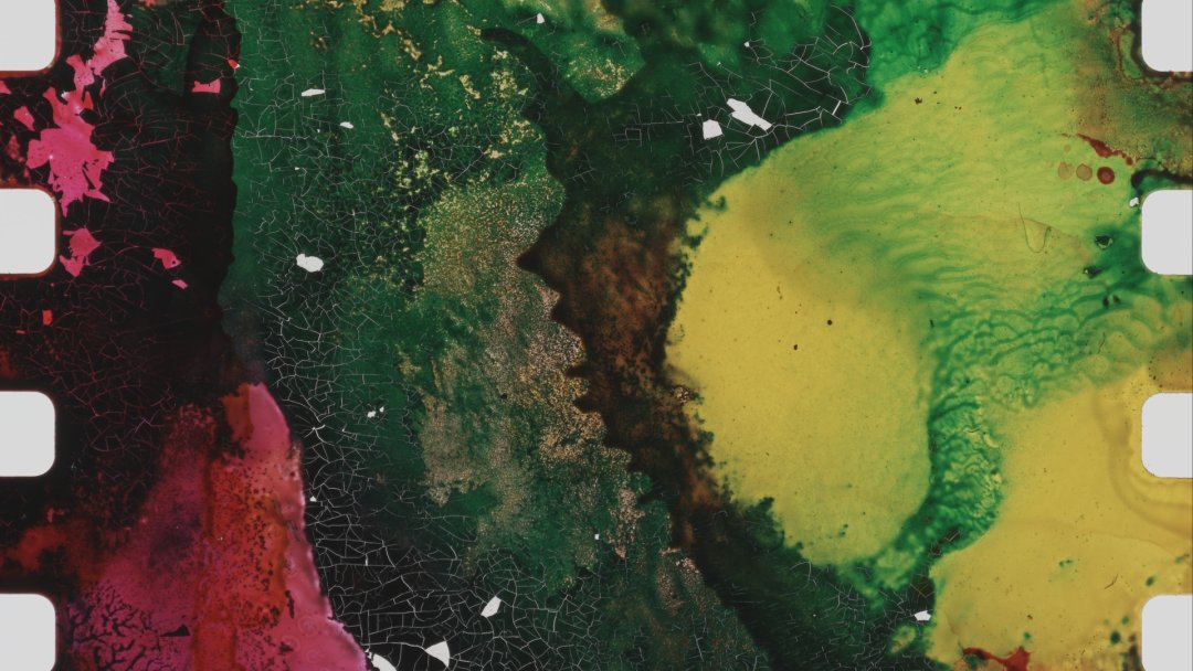 FrameDiscreet's tweet image. Recent work by Kelly Egan
Timed &amp;amp; Flat versions
35MM Experimental Film
kellymonster