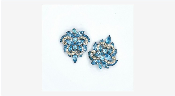 Rhinestonediva's tweet photo. 2 Vintage signed #WEISS Sky #BlueRhinestone classic Tiered #brooch #pinset #wedding - Etsy
https://t.co/aJrF5RtmiH
(Tweeted via https://t.co/dIyYpQuWPY) https://t.co/VUkklcBdrE