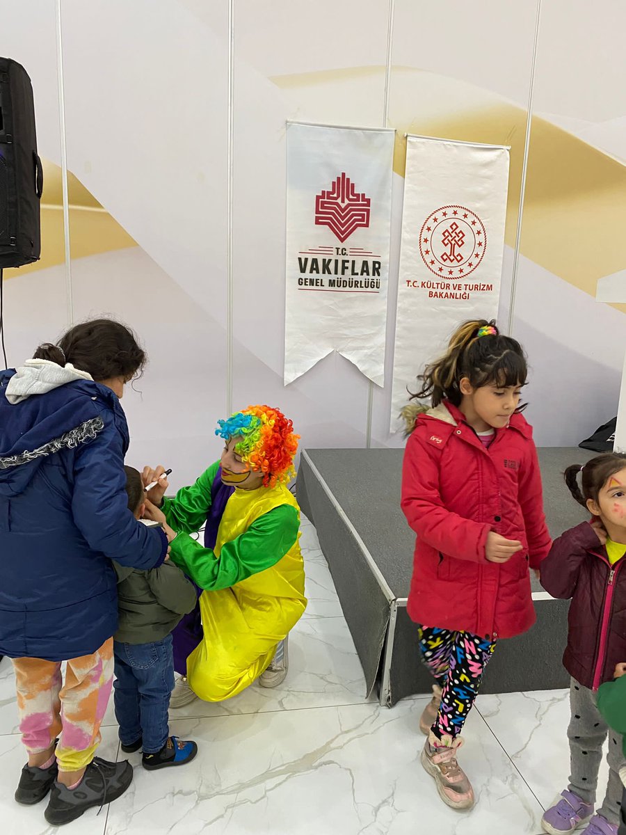 VakiflarGM's tweet photo. On bir ayın sultanı Ramazan ayının son iftarlarını; Van, Osmaniye ve Uşaklı vakıf dostlarımızla yaptık.

@BitlisVakiflar 
@HatayVakiflar 
@Vakiflarkutahya https://t.co/MBoVC3fOru