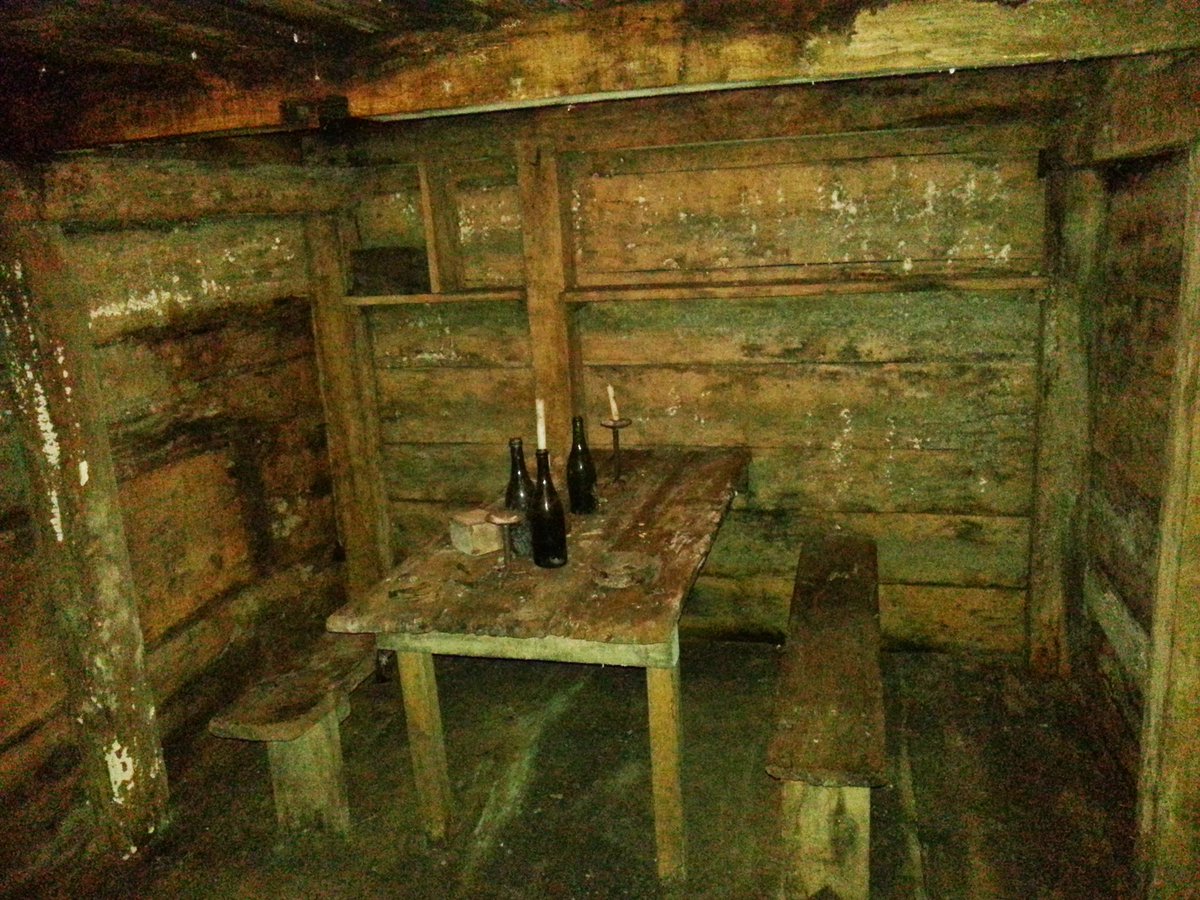MaartenJacobs79's tweet photo. @Ri315e @sommecourt @boiry62128 @militaryhistori @ProfPeterDoyle @HistoryandMoore @churchill_alex @WW1podcast @1J1Poilu @GilesMacDonogh @ThisDayInWWI Had the chance to visit some tunnels with a local guide 10 years ago. Incredible experience https://t.co/Anza7RoOdC