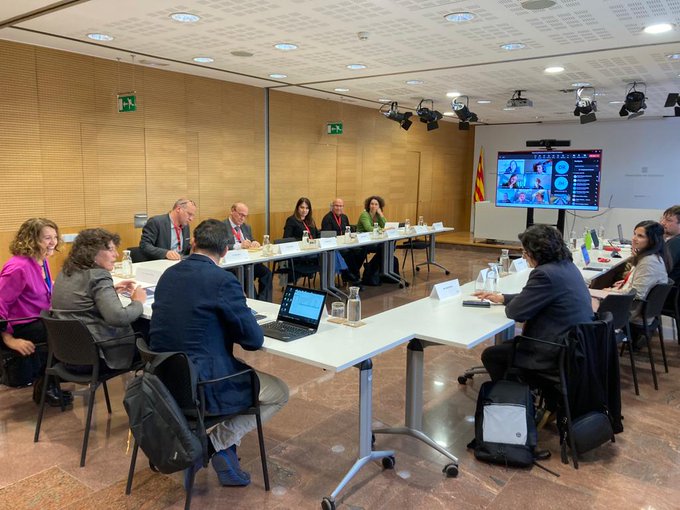 COPATE (@copate_te) on Twitter photo L'ambientòloga del COPATE Marga Estorach ha participat avui en la primera reunió del Consell Assessor de l'Energètica, presidida per la consellera <a href="/TeresaJorda/">Teresa Jordà</a> . Una vintena d'experts que aportaran la seva visió i coneixement a les línies estratègiques de l'energètica pública. L'ambientòloga del COPATE Marga Estorach ha participat avui en la primera reunió del Consell Assessor de l'Energètica, presidida per la consellera <a href="/TeresaJorda/">Teresa Jordà</a> . Una vintena d'experts que aportaran la seva visió i coneixement a les línies estratègiques de l'energètica pública.