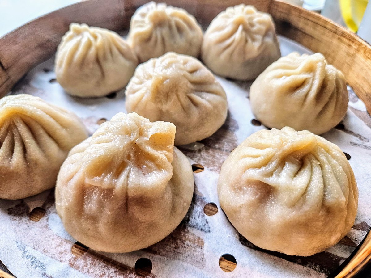 erikk292mke's tweet photo. The #MoMoMee #LongBao Soup Dumplings always hit the spot.  #VisitMKE #SuppportAAPIOwned #Xiaolongbao https://t.co/15l54NEag3