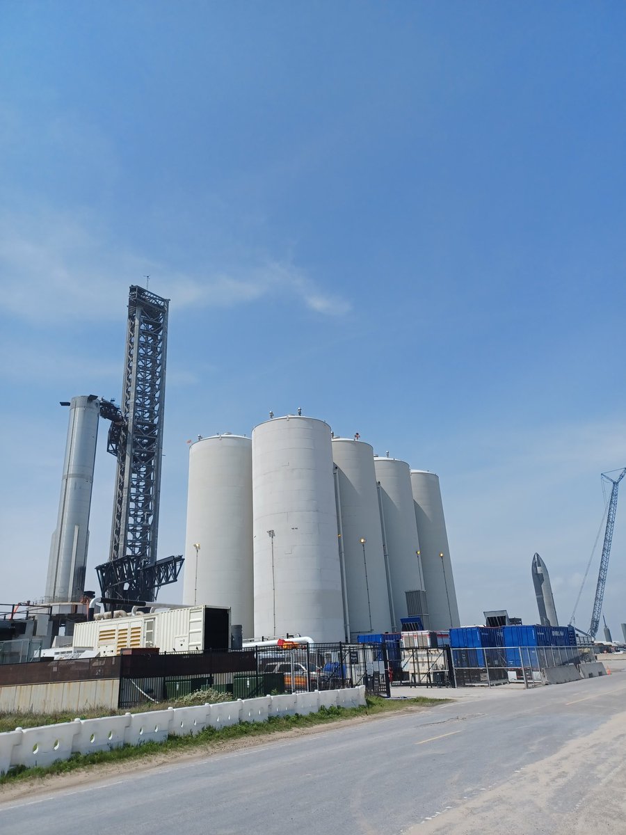 WhitStillman's tweet image. The launch zone with rocket&apos;s first stage. #BocaChica #SpaceBase