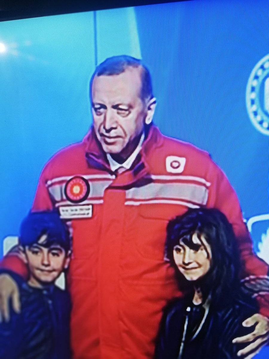 Allahına kurban koca #Reis
Karadaniz kazı bütün vatana millete hayırlı olsun, 
ADAM GİBİ ADAM KAZANACAK
Bazıları varsın soğon la uğraşsın
#Reisdevletvarolsun 🇹🇷❤️🇹🇷