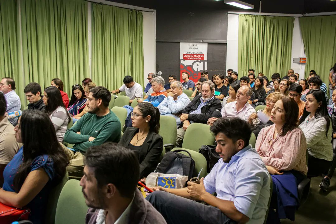 secindustrialr's tweet photo. 🍃Participamos del lanzamiento del Programa Federal de Acciones Sustentables para Actividades Productivas.

♻️Proyecto que tiene por objetivo impulsar la economia circular y mejorar la gestion ambiental y energética de Micro, Pequeñas y Medianas Empresas del sector industrial. https://t.co/pmN1OxKMU5
