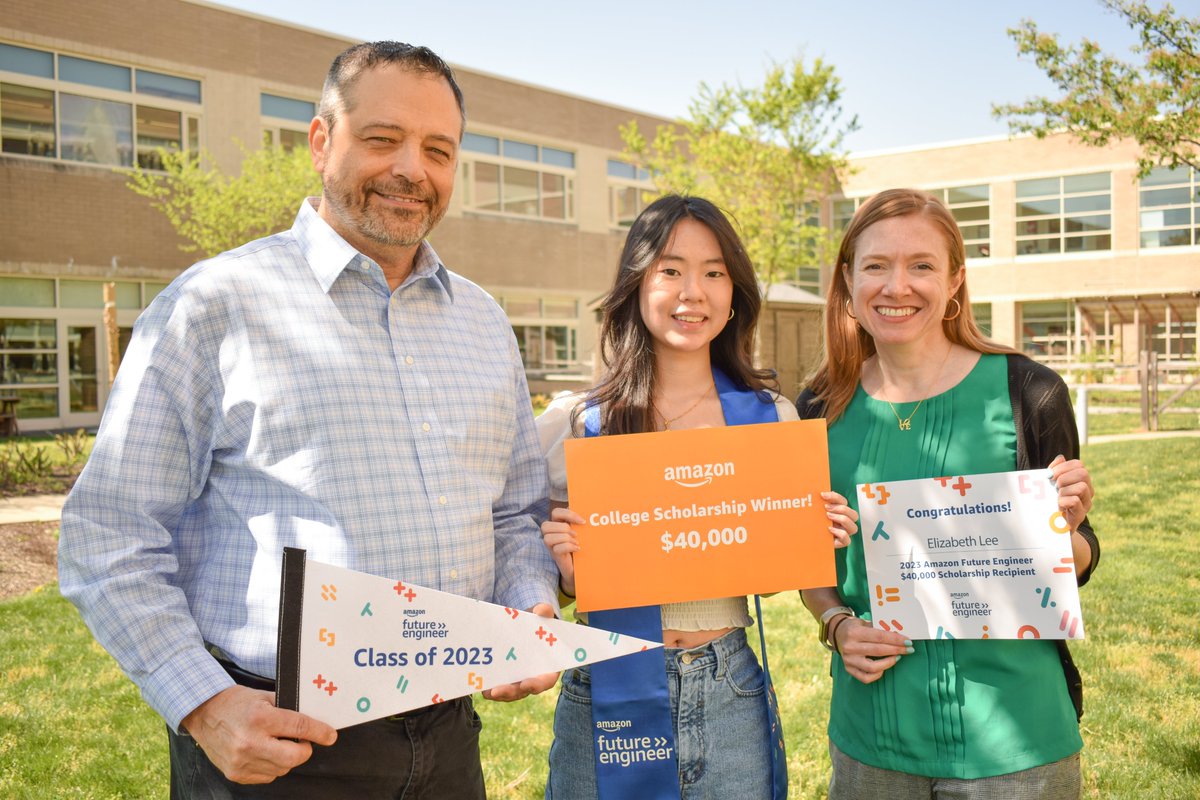 🎉 Congratulations to Elizabeth Lee who was awarded an Amazon Future Engineer Scholarship! 🎉
--
Elizabeth will receive a tuition scholarship &amp; opportunity for an Amazon internship. S/O to her amazing computer science teachers, Mr. Busza &amp; Ms. Galvin, for their support!
#rampride