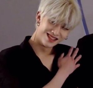 wrickitralph's tweet photo. sorry 5th generation stans, but 5th gen it boy title has already been occupied by ricky from zb1. lets try to get along, no fanwars pls😚 https://t.co/6tUOmkSrZa