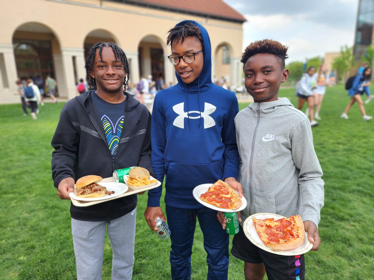 Students have the opportunity to enjoy lunch at the Potpourri Restaurant today (Sugarfire BBQ and Papa Johns) and tomorrow (Shake Shack and Papa Johns) as well as sweet treats like snow cones, ice cream, and cotton candy! #happiestweekoftheyear