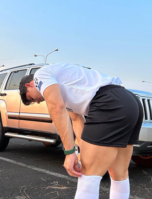 🍆⚽️💦🍑 https://t.co/fXzO2zKUBM