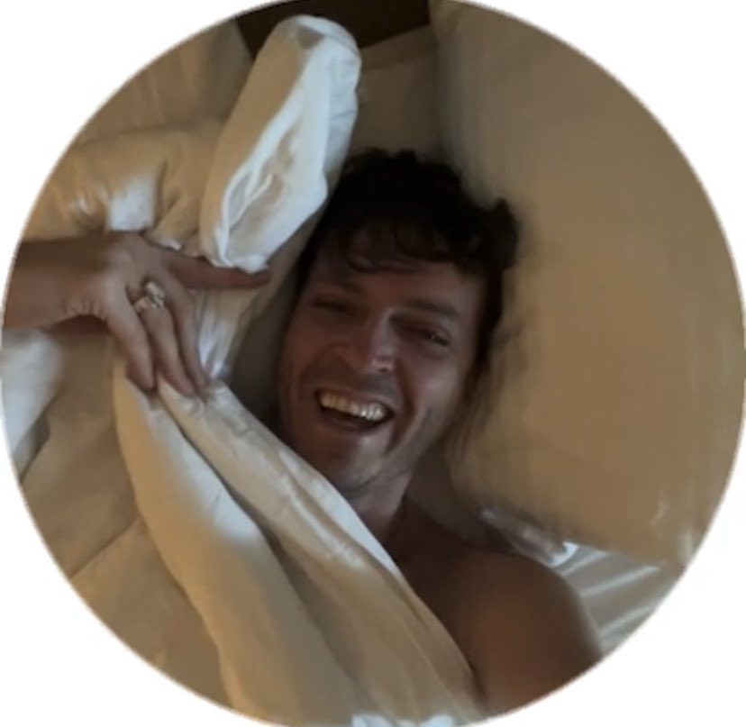 солёная карамель on Twitter: "-мне очень нравится когда я дарю подарок ...