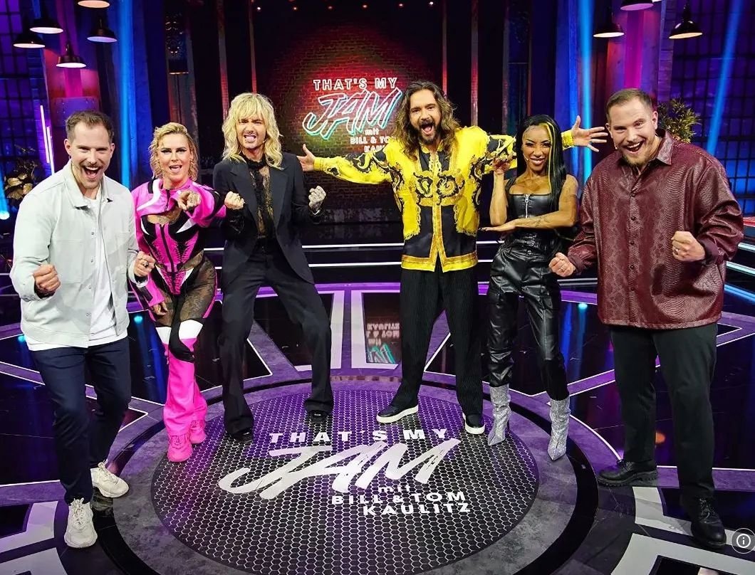 BillKaulitz_DE's tweet photo. #ThatsMyJam #RTLPlus #BillKaulitz #TomKaulitz #PhilippDausch #Miezekatz
#Michelle #BonnieStrange
#AliciaAwa #nilamfarooq
#ClemensRehbein #BeneSchulz #AlvaroSoler #JenniferWeist #DennisWolter #BenniWolter #LuisFreitag #Eunique https://t.co/PiVhVOJmAX