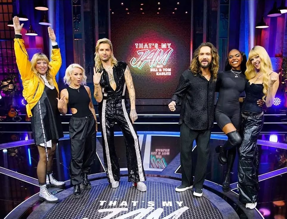 BillKaulitz_DE's tweet photo. #ThatsMyJam #RTLPlus #BillKaulitz #TomKaulitz #PhilippDausch #Miezekatz
#Michelle #BonnieStrange
#AliciaAwa #nilamfarooq
#ClemensRehbein #BeneSchulz #AlvaroSoler #JenniferWeist #DennisWolter #BenniWolter #LuisFreitag #Eunique https://t.co/PiVhVOJmAX