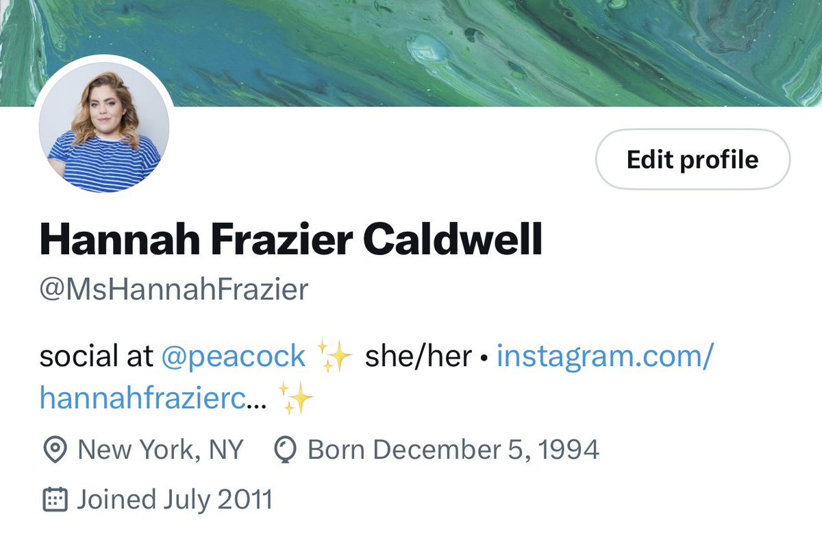 MsHannahFrazier's tweet photo. Tweeting for the first time in over a year to say farewell to my blue check, a thing I never needed nor deserved but found very much silly and delightful 💙 https://t.co/FGpCO34pnL