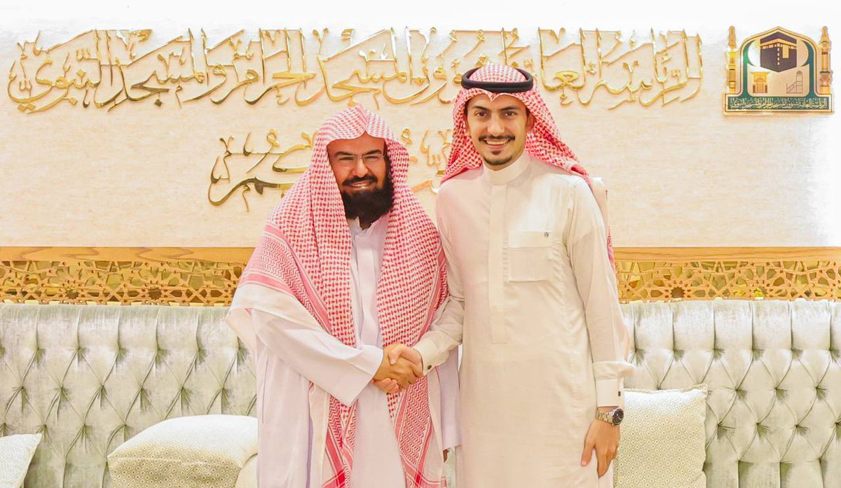 الرئيس العام يثني على جهود مدير وحدة الإعلام بمكتب معاليه خلال شهر رمضان المبارك

gph.gov.sa/index.php/ar/c…

#رئاسة_شؤون_الحرمين